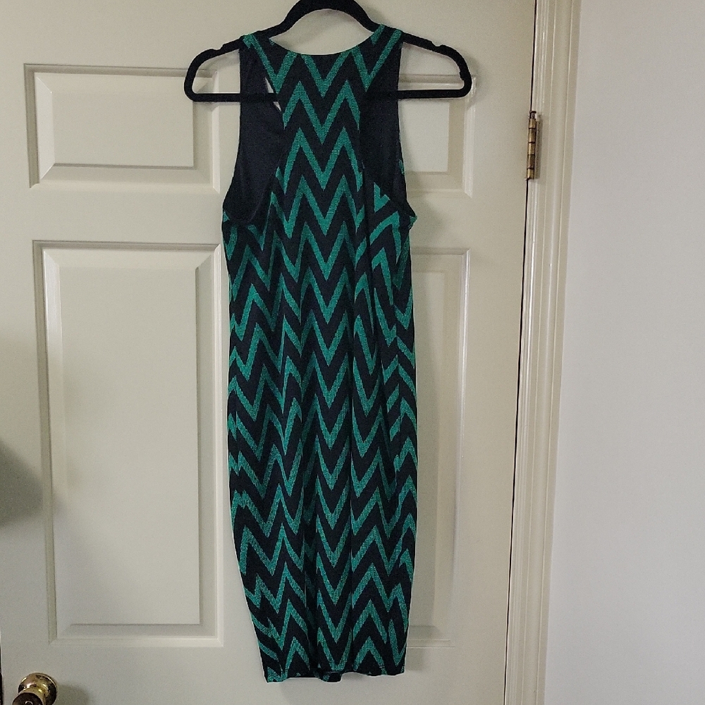 Veronica M Green and Black Chevron Midi Dress - Picture 3 of 3